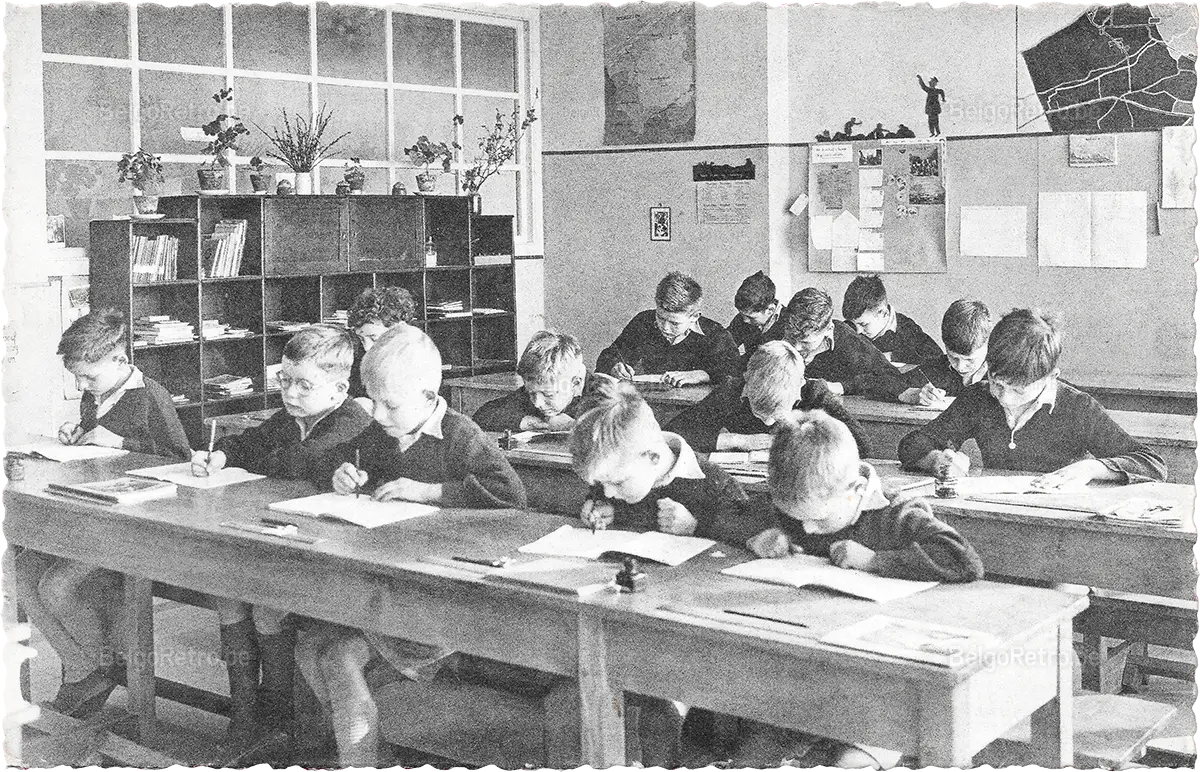  PRO JUVENTUTE - Oostduinkerke Enseignement primaire - Lager onderwijs Classe - Klas  Les Editions ’’Arduenna’’, à Marche-en-Famenne Photo Clém. Dessart 2053 - Reprod. Interd 