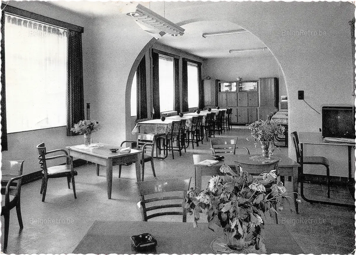   ’’Pays de Charleroi’’ - Oostduinkerke Réfectoire et salle de repos du personnel.  Ern. Thill, Bruxelles 