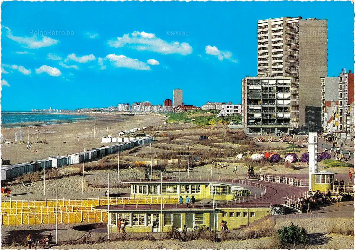  OOSTDUINKERKE Strand en dijk Plage et digue Beach and promenade Strand und Promenade  